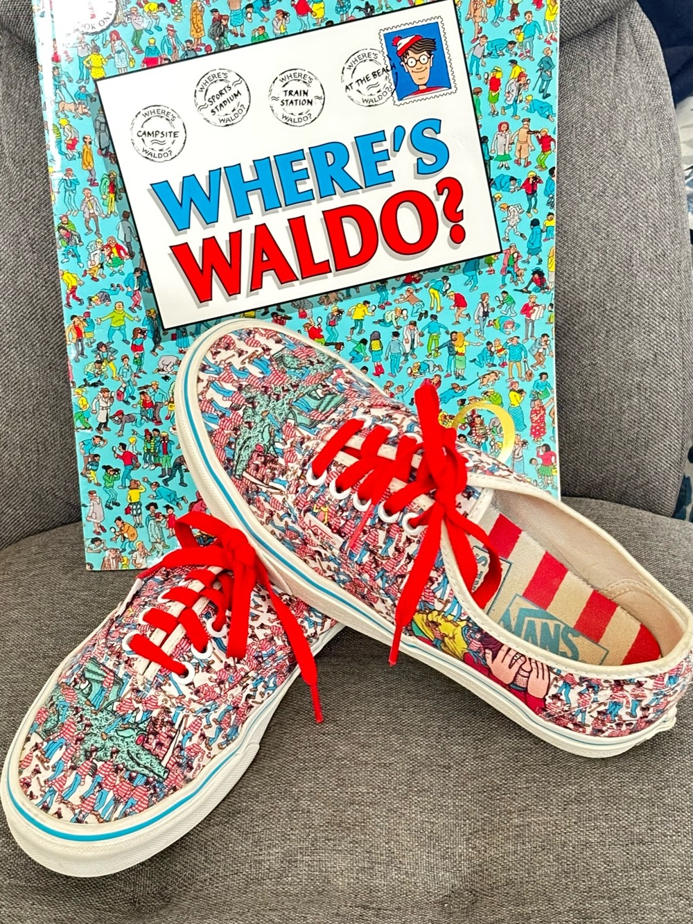 VANS ‘LAND OF WALDOS’ ALLOVER PRINT SHOES, size 8M/9.5W